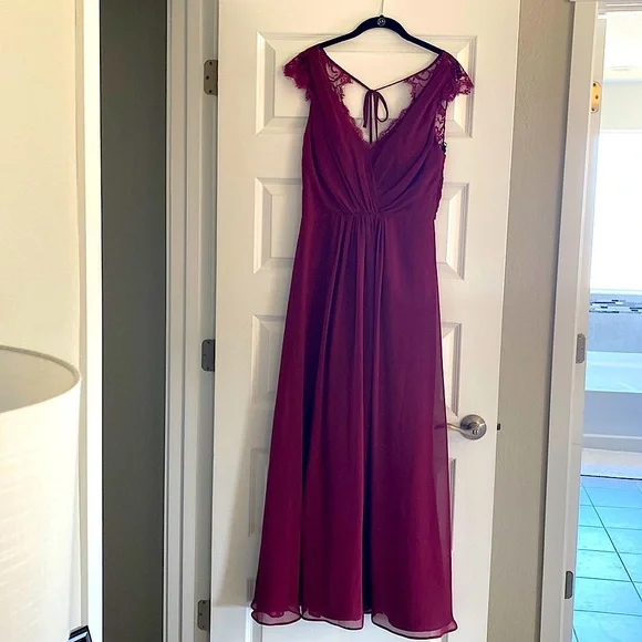 Beautiful Hailey Paige Gown! - Picture 1 of 4